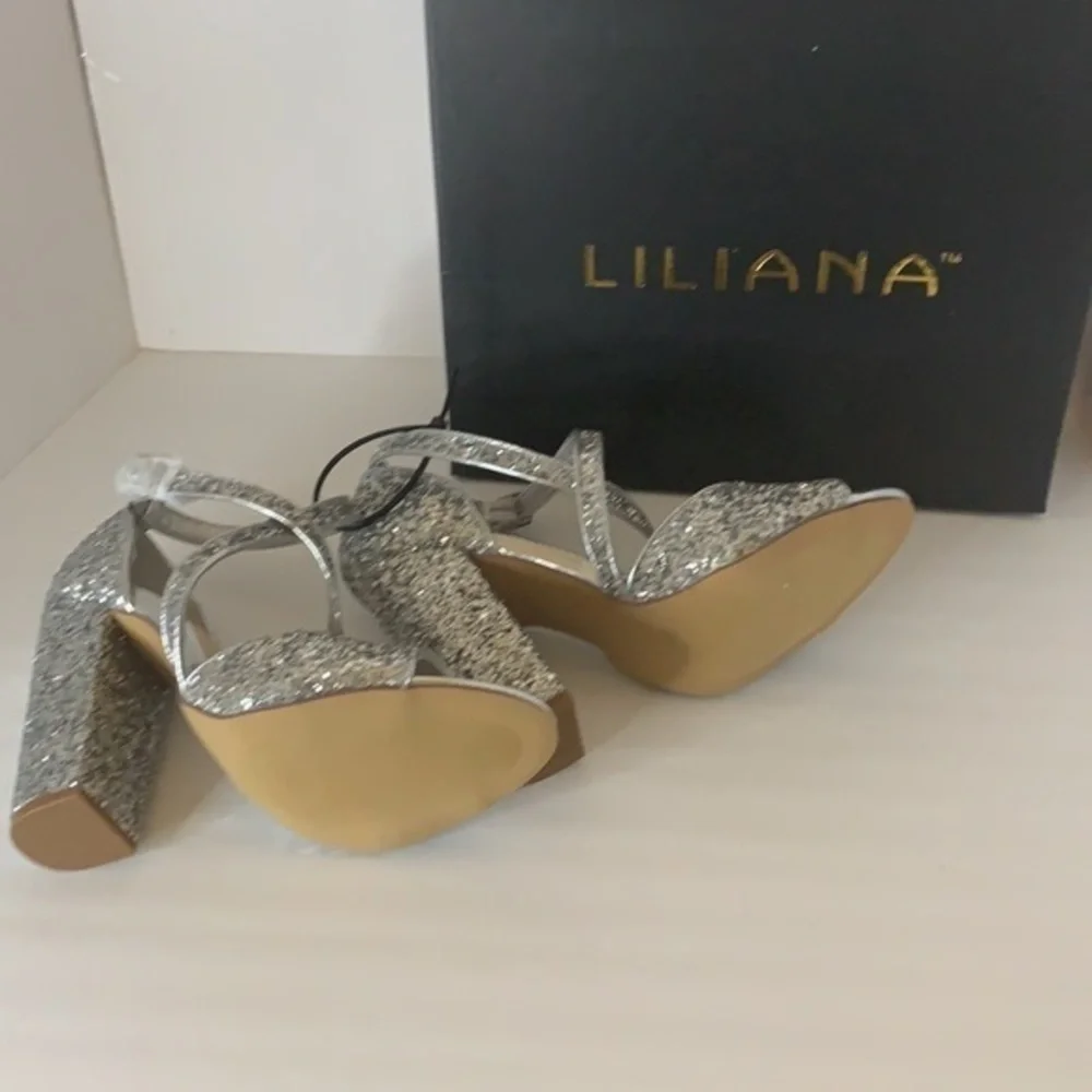 Liliana, HEELS